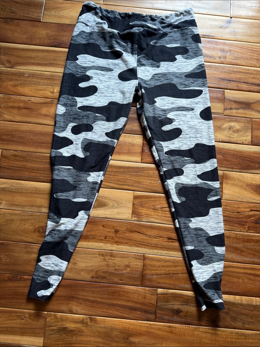 LuLaRoe Gray & Black Camo Leggings